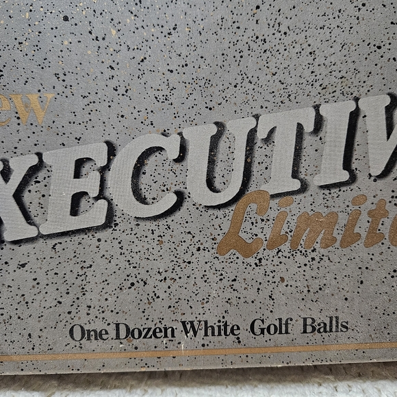 Spalding New Executive Limited Maximum Distance 12 White Golf Balls - Picture 13 of 16